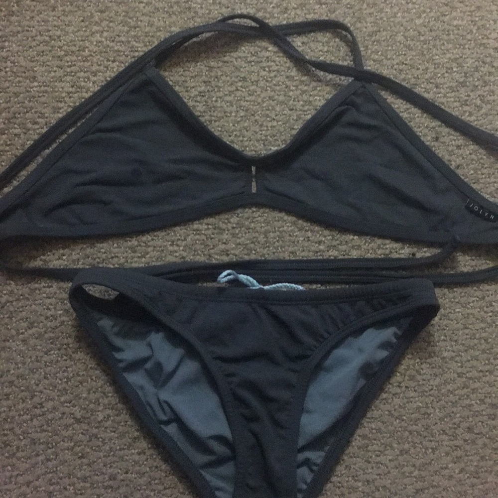 Jolyn bikini